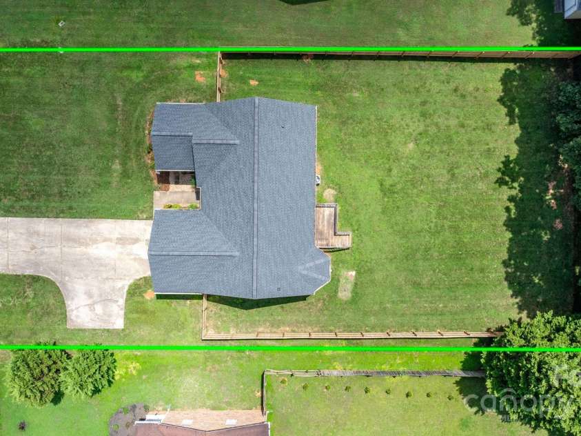 5473 Twelve Oak Lane, Conover, NC 28613.  MLS# CAR4271702, YatesRealty ID 28367. 