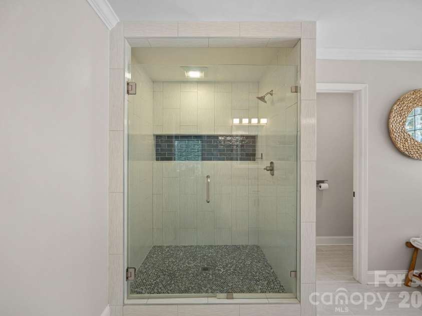 192 Sunrise Circle, Mooresville, NC 28117.  MLS# CAR4384402, YatesRealty ID 28368. 