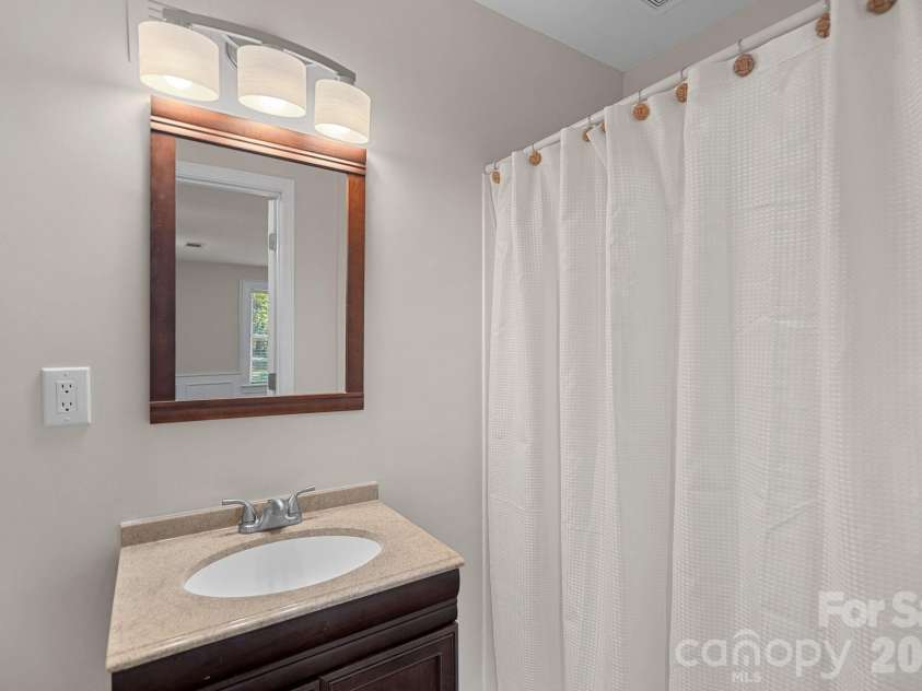 192 Sunrise Circle, Mooresville, NC 28117.  MLS# CAR4384402, YatesRealty ID 28368. 