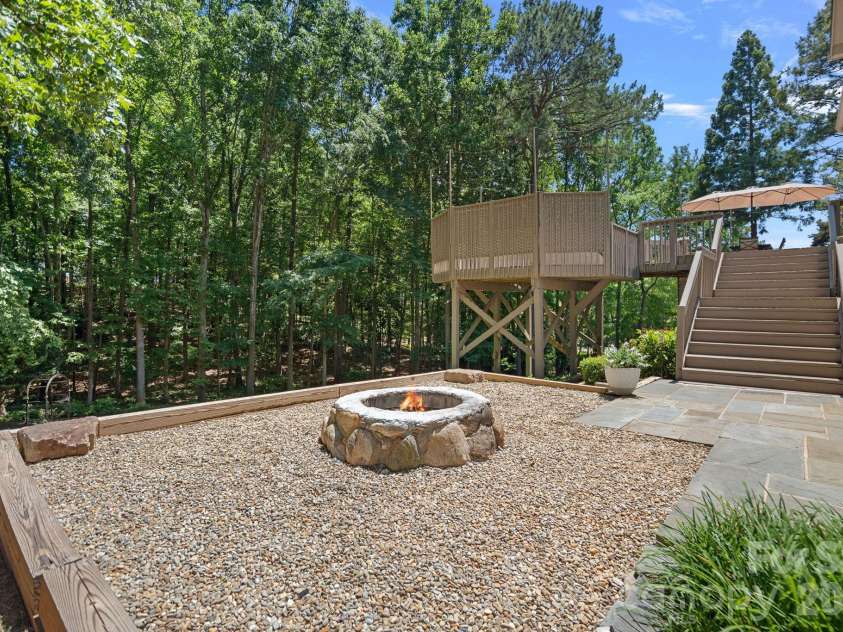 192 Sunrise Circle, Mooresville, NC 28117.  MLS# CAR4384402, YatesRealty ID 28368. 