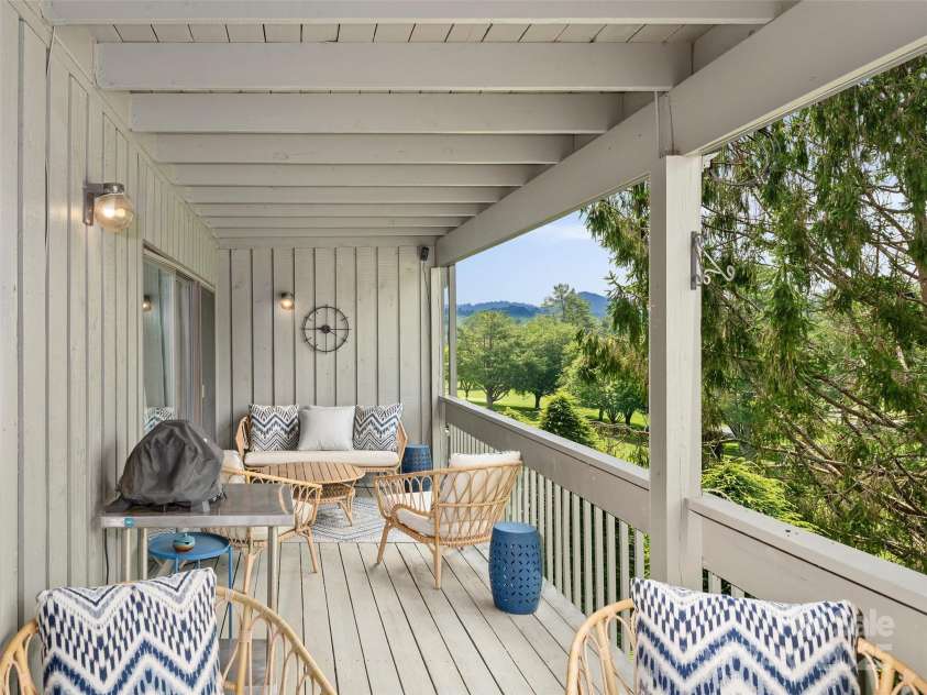 439 Fairway Lane, Spruce Pine, NC 28777.  MLS# CAR4280748, YatesRealty ID 28368. 