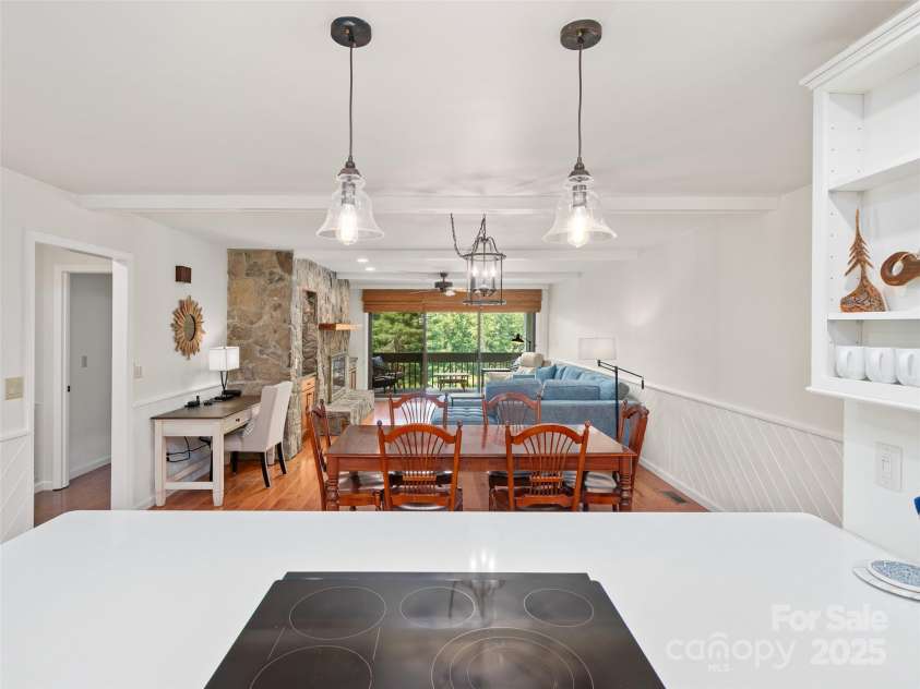 439 Fairway Lane, Spruce Pine, NC 28777.  MLS# CAR4280748, YatesRealty ID 28368. 