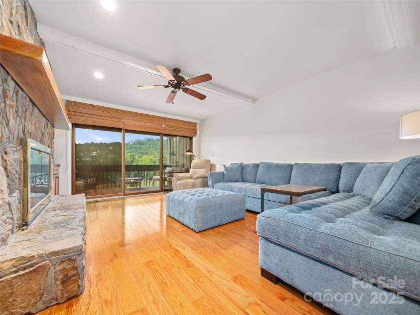 439 Fairway Lane, Spruce Pine, NC 28777.  MLS# CAR4280748, YatesRealty ID 28368. 