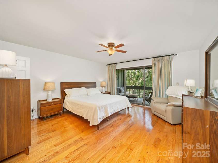 439 Fairway Lane, Spruce Pine, NC 28777.  MLS# CAR4280748, YatesRealty ID 28368. 