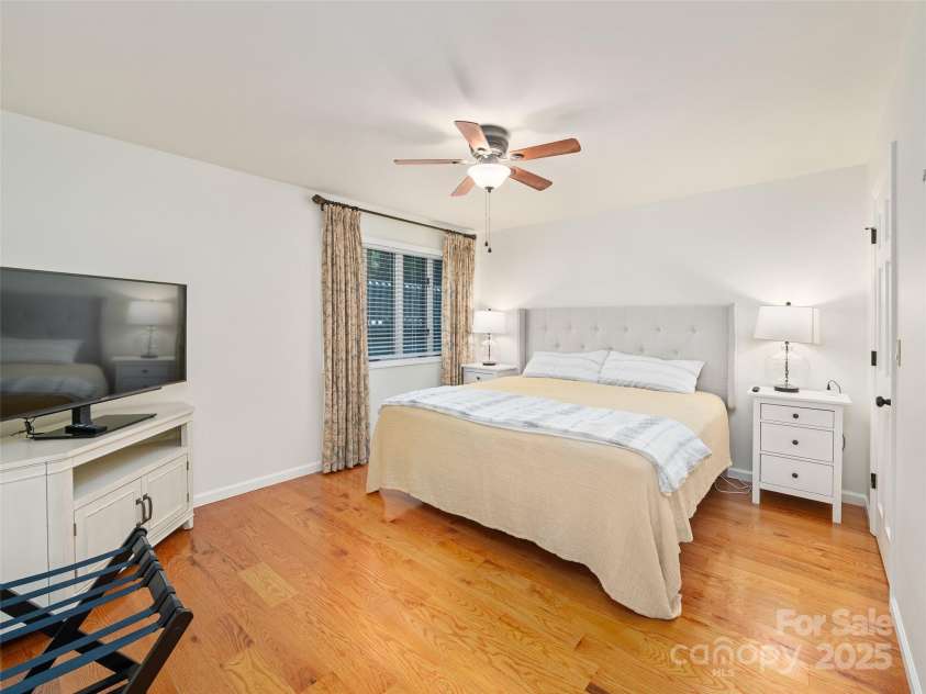 439 Fairway Lane, Spruce Pine, NC 28777.  MLS# CAR4280748, YatesRealty ID 28368. 