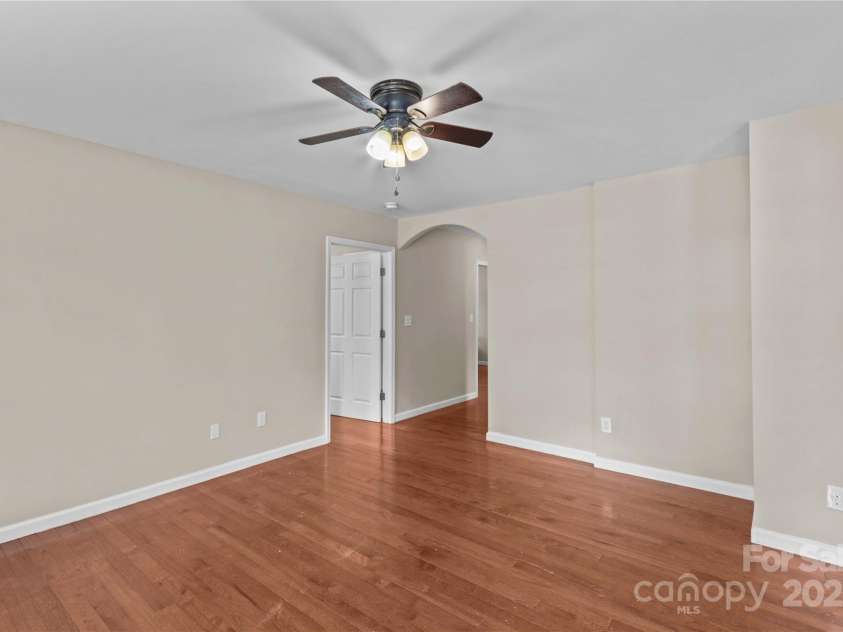 106 Emlee Street, Lexington, NC 27295.  MLS# CAR4312427, YatesRealty ID 2837. 