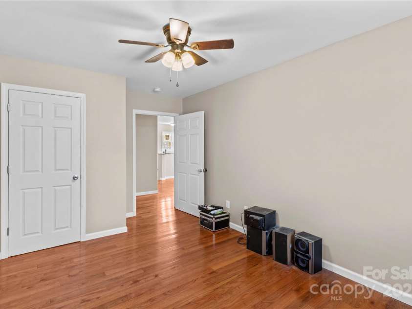 106 Emlee Street, Lexington, NC 27295.  MLS# CAR4312427, YatesRealty ID 2837. 