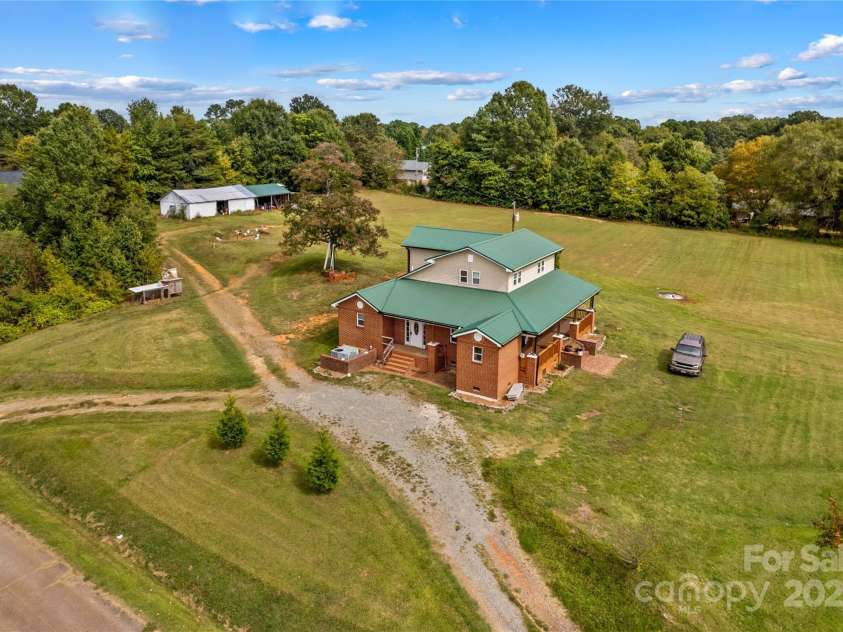 106 Emlee Street, Lexington, NC 27295.  MLS# CAR4312427, YatesRealty ID 2837. 