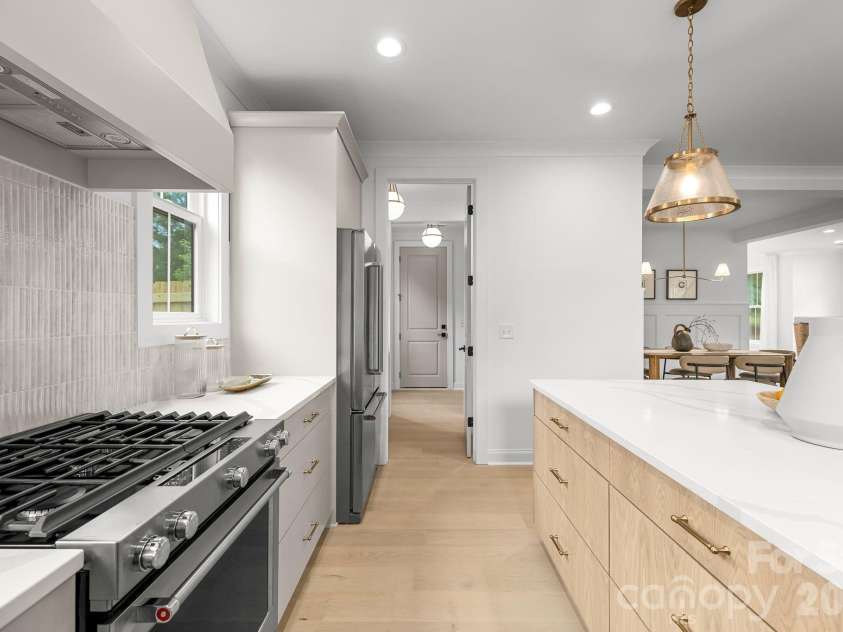 2763 Parkway Avenue, Charlotte, NC 28208.  MLS# CAR4381125, YatesRealty ID 28370. 
