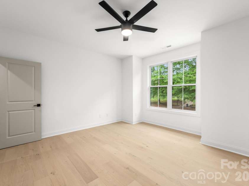 2763 Parkway Avenue, Charlotte, NC 28208.  MLS# CAR4381125, YatesRealty ID 28370. 
