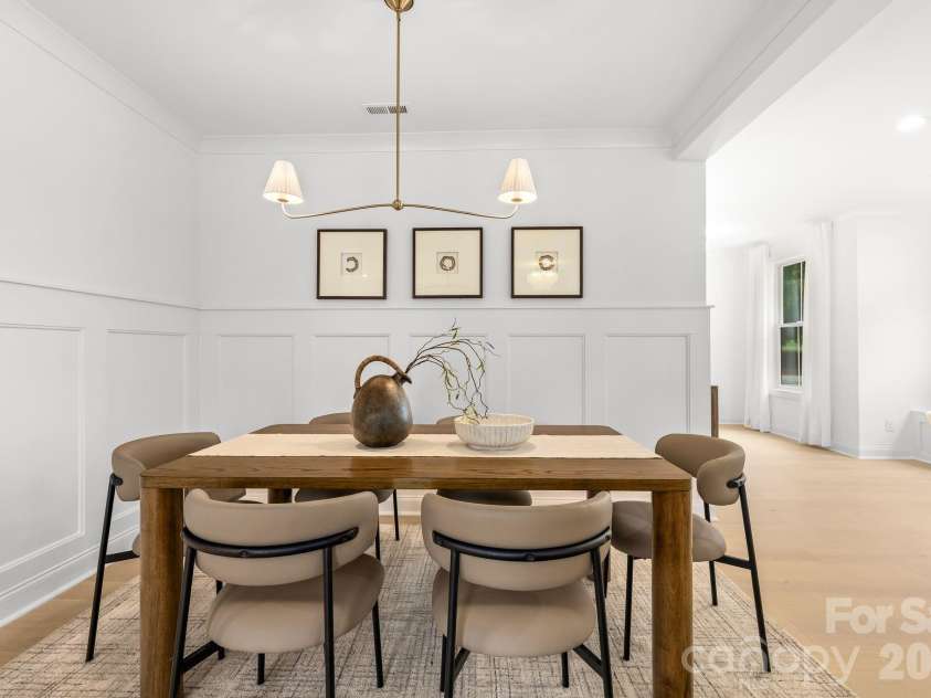 2763 Parkway Avenue, Charlotte, NC 28208.  MLS# CAR4381125, YatesRealty ID 28370. 