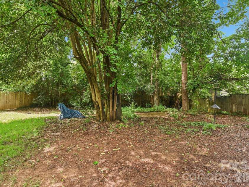 933 Clanton Road, Charlotte, NC 28217.  MLS# CAR4384837, YatesRealty ID 28371. 