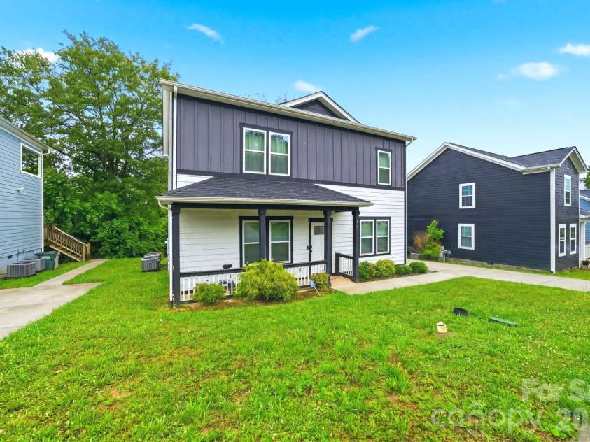 633 Grace Street, Gastonia, NC 28052.  MLS# CAR4387778, YatesRealty ID 28373. 