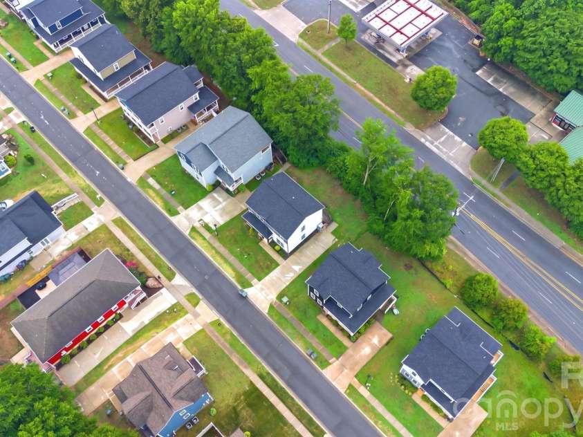 633 Grace Street, Gastonia, NC 28052.  MLS# CAR4387778, YatesRealty ID 28373. 