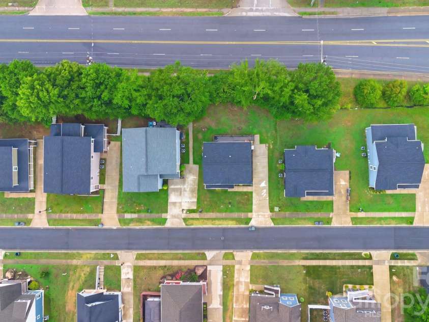 633 Grace Street, Gastonia, NC 28052.  MLS# CAR4387778, YatesRealty ID 28373. 