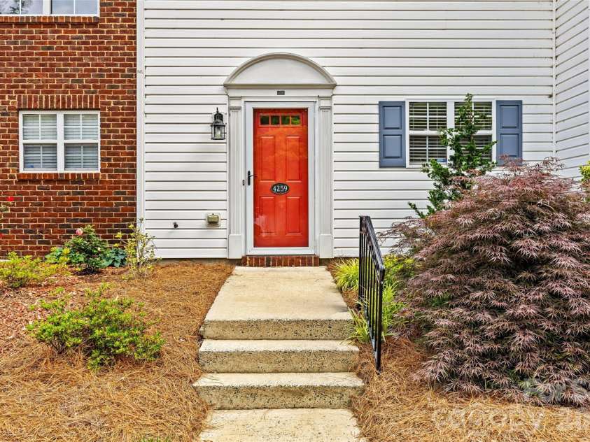 4259 Melrose Club Drive, Matthews, NC 28105.  MLS# CAR4387536, YatesRealty ID 28374. 