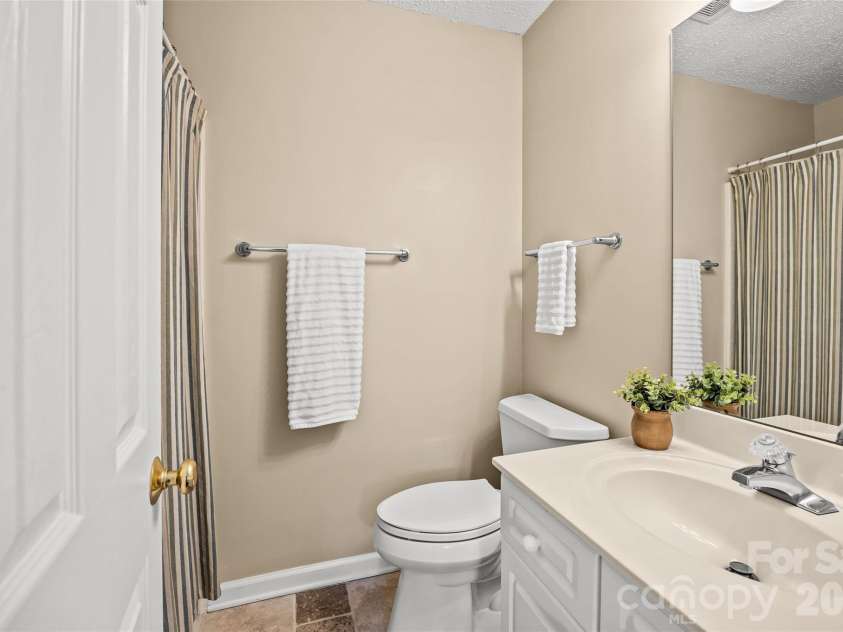 4259 Melrose Club Drive, Matthews, NC 28105.  MLS# CAR4387536, YatesRealty ID 28374. 