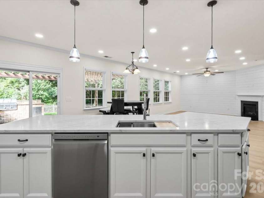 2701 Southern Trace Drive, Waxhaw, NC 28173.  MLS# CAR4388366, YatesRealty ID 28377. 