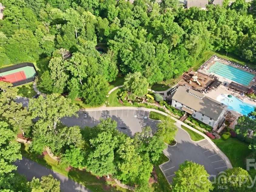2701 Southern Trace Drive, Waxhaw, NC 28173.  MLS# CAR4388366, YatesRealty ID 28377. 
