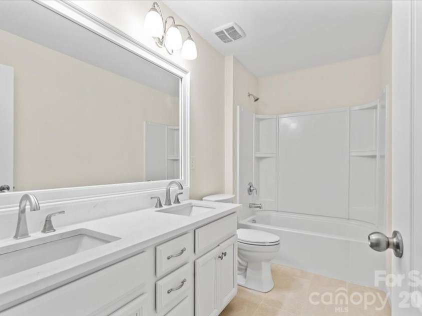 2701 Southern Trace Drive, Waxhaw, NC 28173.  MLS# CAR4388366, YatesRealty ID 28377. 