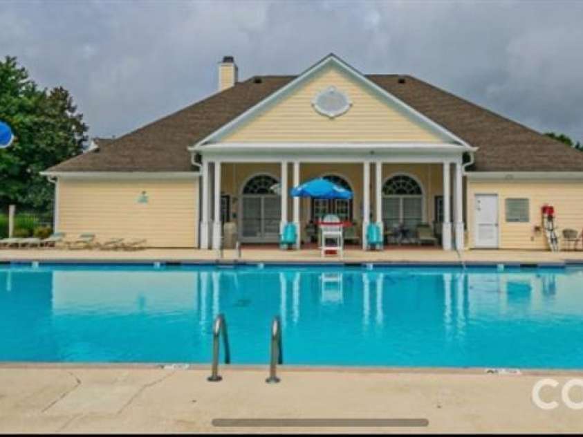 3186 Mannington Drive, Charlotte, NC 28270.  MLS# CAR4385897, YatesRealty ID 28378. 