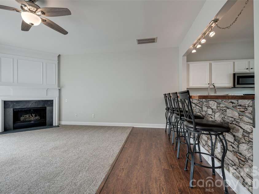 3186 Mannington Drive, Charlotte, NC 28270.  MLS# CAR4385897, YatesRealty ID 28378. 