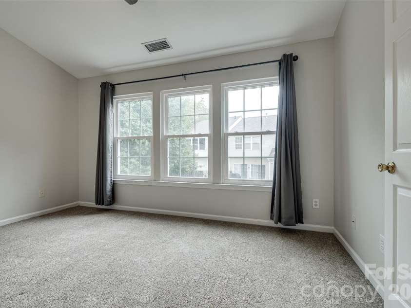 3186 Mannington Drive, Charlotte, NC 28270.  MLS# CAR4385897, YatesRealty ID 28378. 