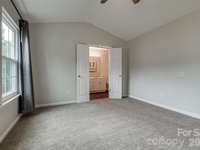3186 Mannington Drive, Charlotte, NC 28270.  MLS# CAR4385897, YatesRealty ID 28378. 