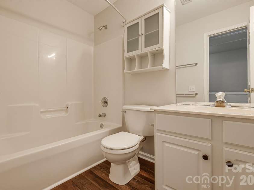 3186 Mannington Drive, Charlotte, NC 28270.  MLS# CAR4385897, YatesRealty ID 28378. 
