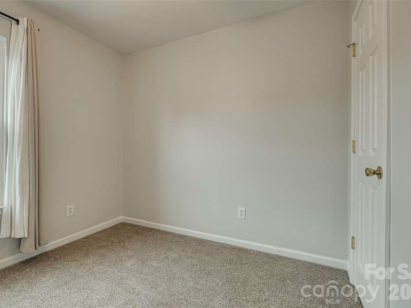 3186 Mannington Drive, Charlotte, NC 28270.  MLS# CAR4385897, YatesRealty ID 28378. 