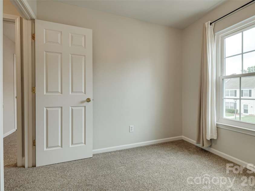 3186 Mannington Drive, Charlotte, NC 28270.  MLS# CAR4385897, YatesRealty ID 28378. 