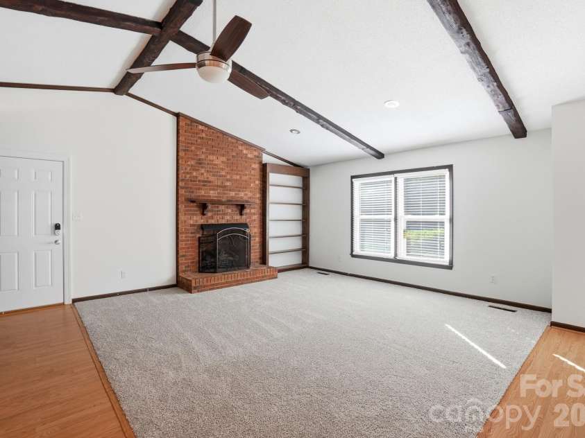 4604 Oakwood Circle, Gastonia, NC 28056.  MLS# CAR4389122, YatesRealty ID 28379. 