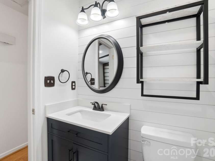 4604 Oakwood Circle, Gastonia, NC 28056.  MLS# CAR4389122, YatesRealty ID 28379. 