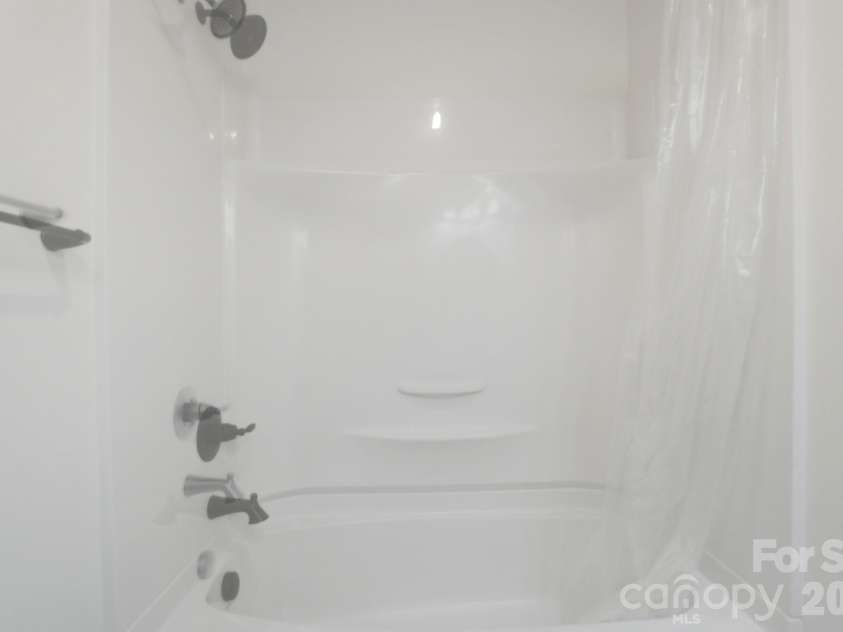 4604 Oakwood Circle, Gastonia, NC 28056.  MLS# CAR4389122, YatesRealty ID 28379. 