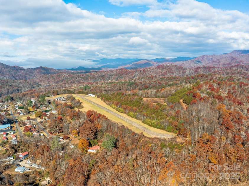 67 Lakeview Drive, Bryson City, NC 28713.  MLS# CAR4235115, YatesRealty ID 2838. 