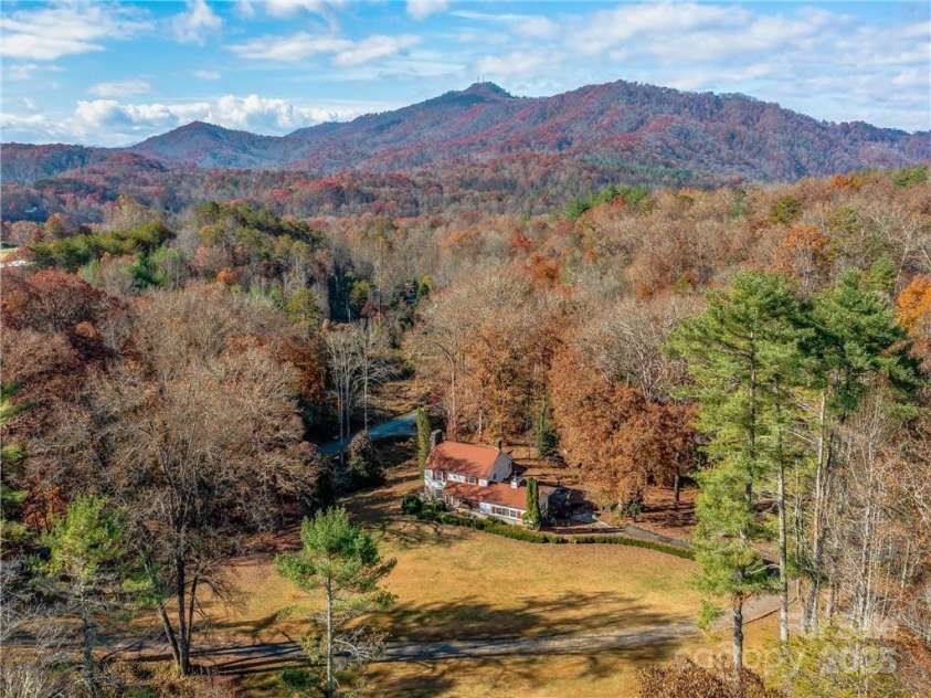 67 Lakeview Drive, Bryson City, NC 28713.  MLS# CAR4235115, YatesRealty ID 2838. 