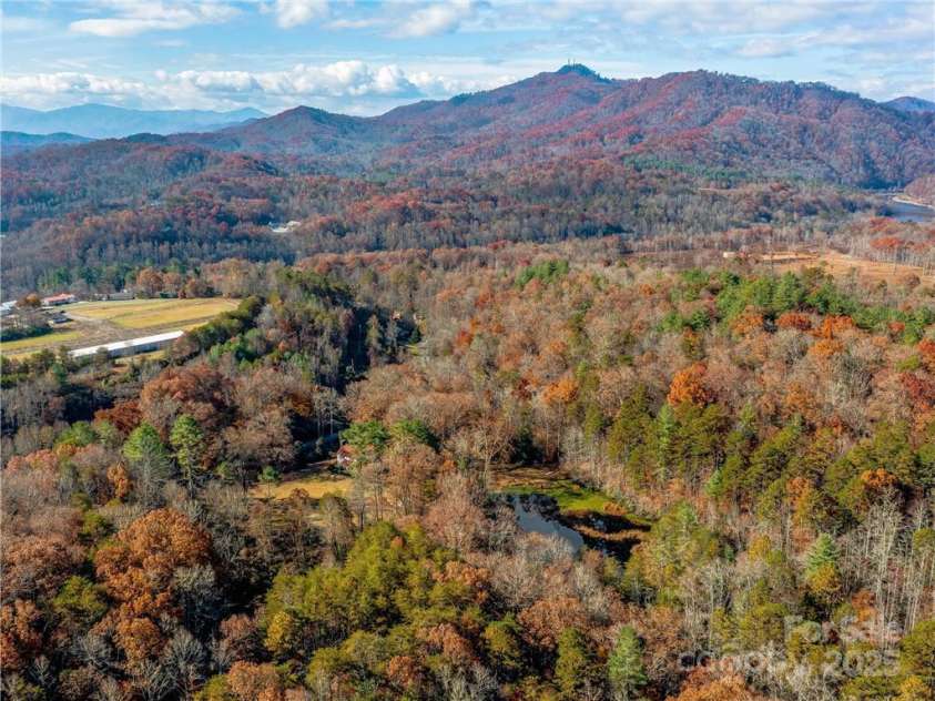 67 Lakeview Drive, Bryson City, NC 28713.  MLS# CAR4235115, YatesRealty ID 2838. 