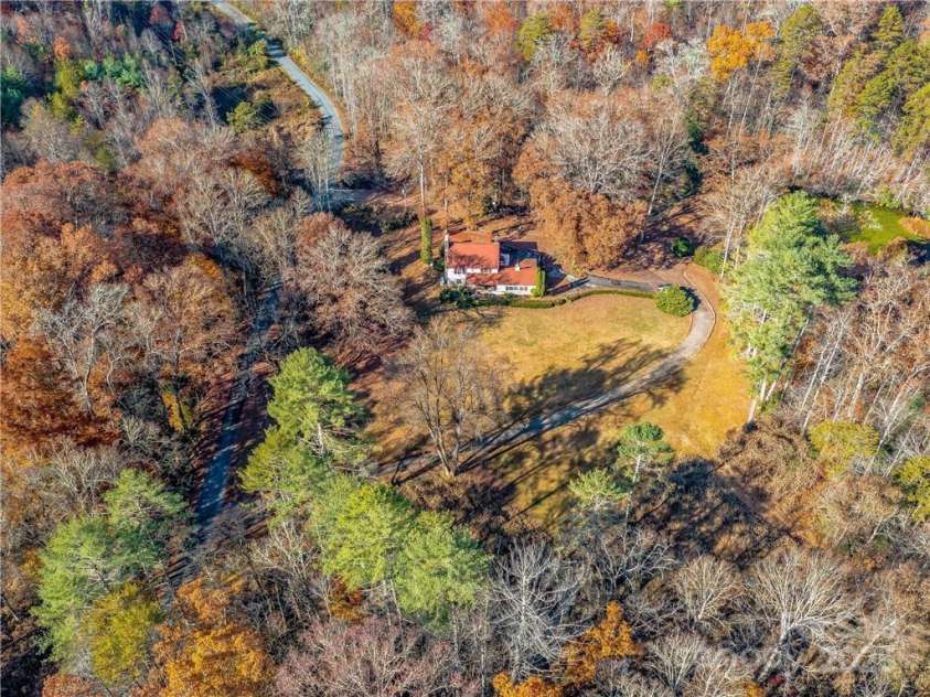 67 Lakeview Drive, Bryson City, NC 28713.  MLS# CAR4235115, YatesRealty ID 2838. 