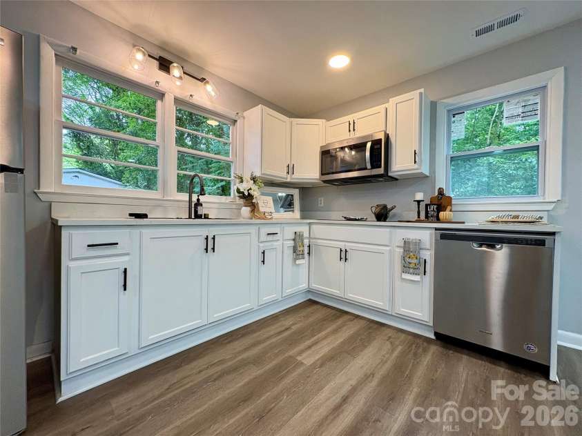 435 Club Drive, Gastonia, NC 28054.  MLS# CAR4385871, YatesRealty ID 28381. 