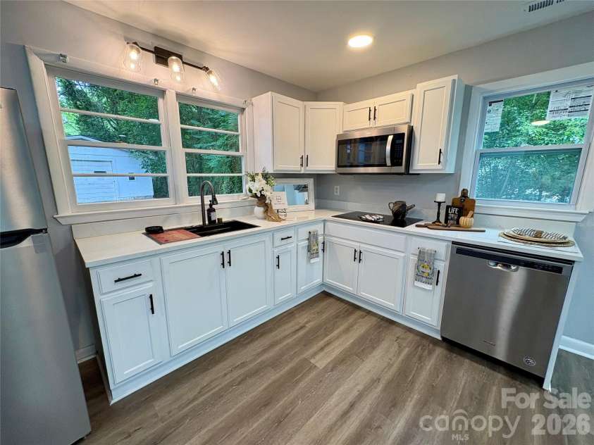 435 Club Drive, Gastonia, NC 28054.  MLS# CAR4385871, YatesRealty ID 28381. 