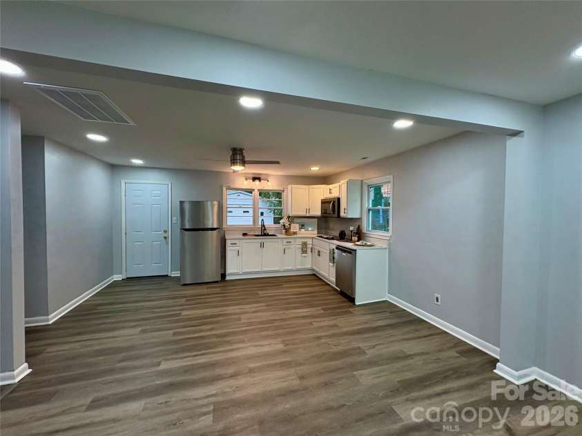 435 Club Drive, Gastonia, NC 28054.  MLS# CAR4385871, YatesRealty ID 28381. 