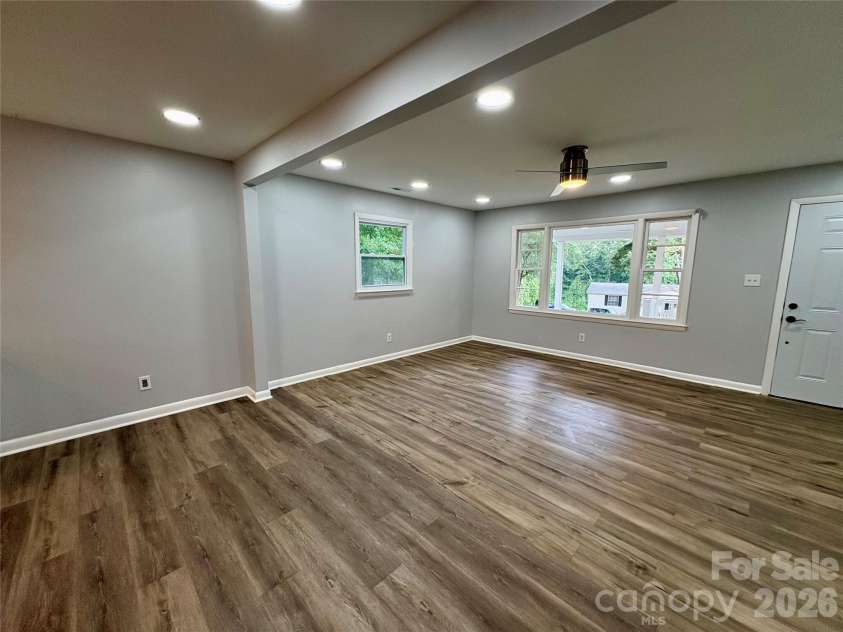 435 Club Drive, Gastonia, NC 28054.  MLS# CAR4385871, YatesRealty ID 28381. 