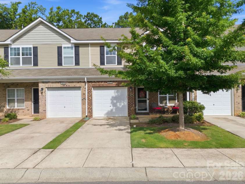 8413 Summerford Drive, Charlotte, NC 28269.  MLS# CAR4386373, YatesRealty ID 28383. 
