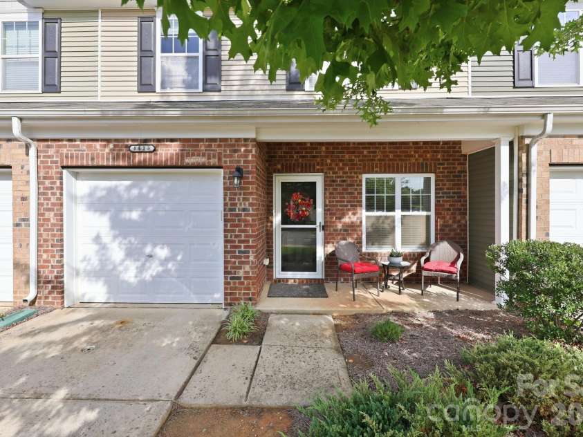 8413 Summerford Drive, Charlotte, NC 28269.  MLS# CAR4386373, YatesRealty ID 28383. 