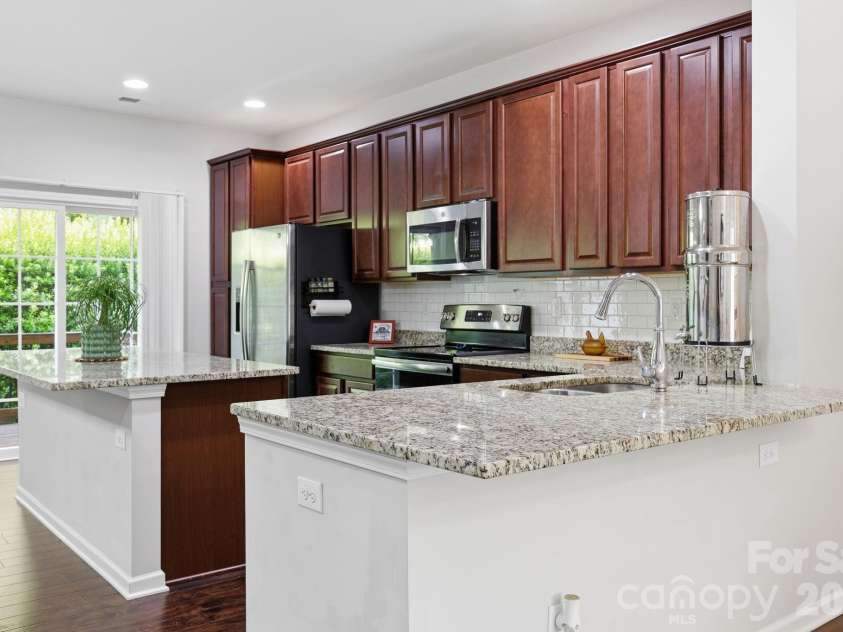 8413 Summerford Drive, Charlotte, NC 28269.  MLS# CAR4386373, YatesRealty ID 28383. 
