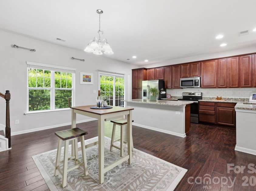 8413 Summerford Drive, Charlotte, NC 28269.  MLS# CAR4386373, YatesRealty ID 28383. 
