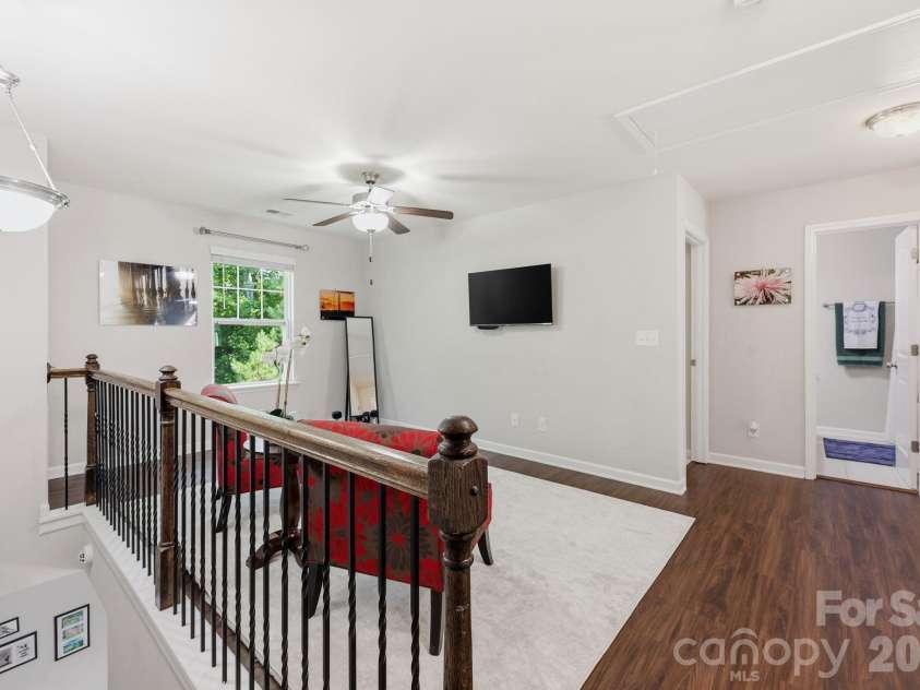 8413 Summerford Drive, Charlotte, NC 28269.  MLS# CAR4386373, YatesRealty ID 28383. 