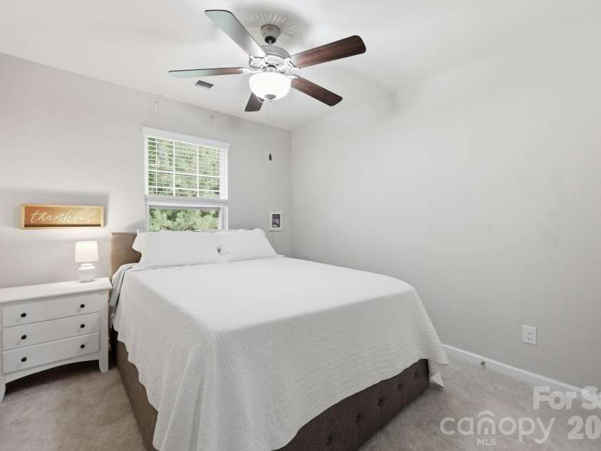 8413 Summerford Drive, Charlotte, NC 28269.  MLS# CAR4386373, YatesRealty ID 28383. 