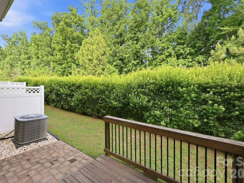8413 Summerford Drive, Charlotte, NC 28269.  MLS# CAR4386373, YatesRealty ID 28383. 