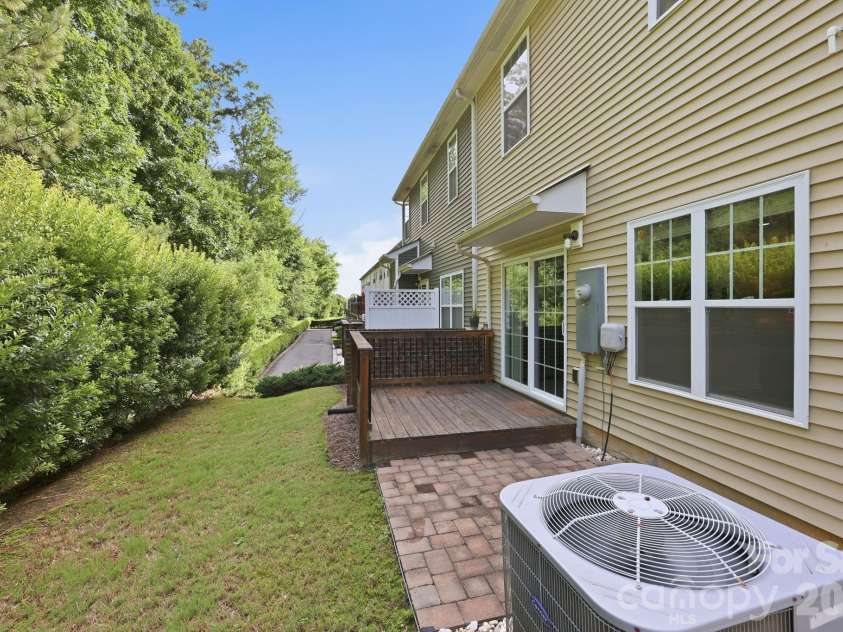 8413 Summerford Drive, Charlotte, NC 28269.  MLS# CAR4386373, YatesRealty ID 28383. 